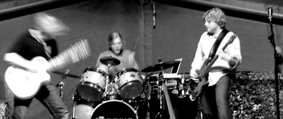 Live, in motion